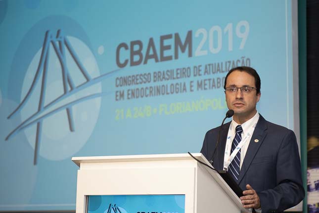 Dr. Rodrigo Moreira