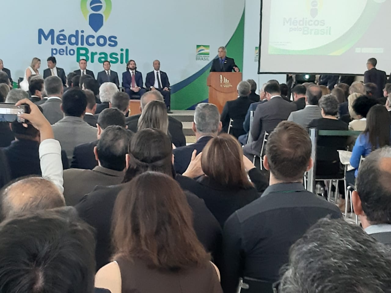 Médicos pelo Brasil