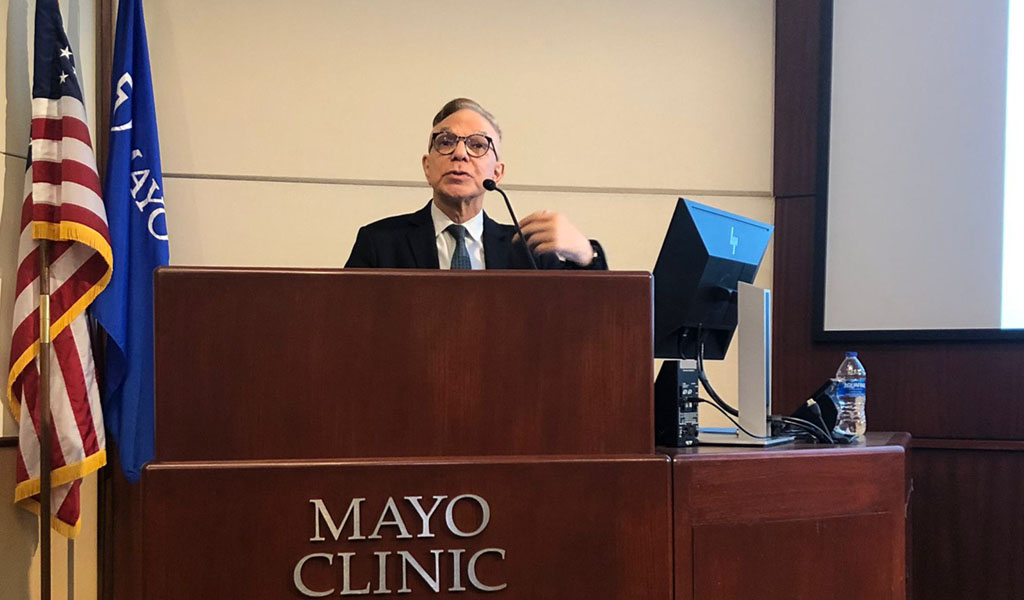 A SBEM pelo Mundo: Endocrinologista Brasileiro faz Palestra na Mayo Clinic