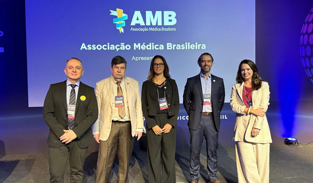 AMB Reúne Especialidades para Debate sobre Tema da Prática Diária