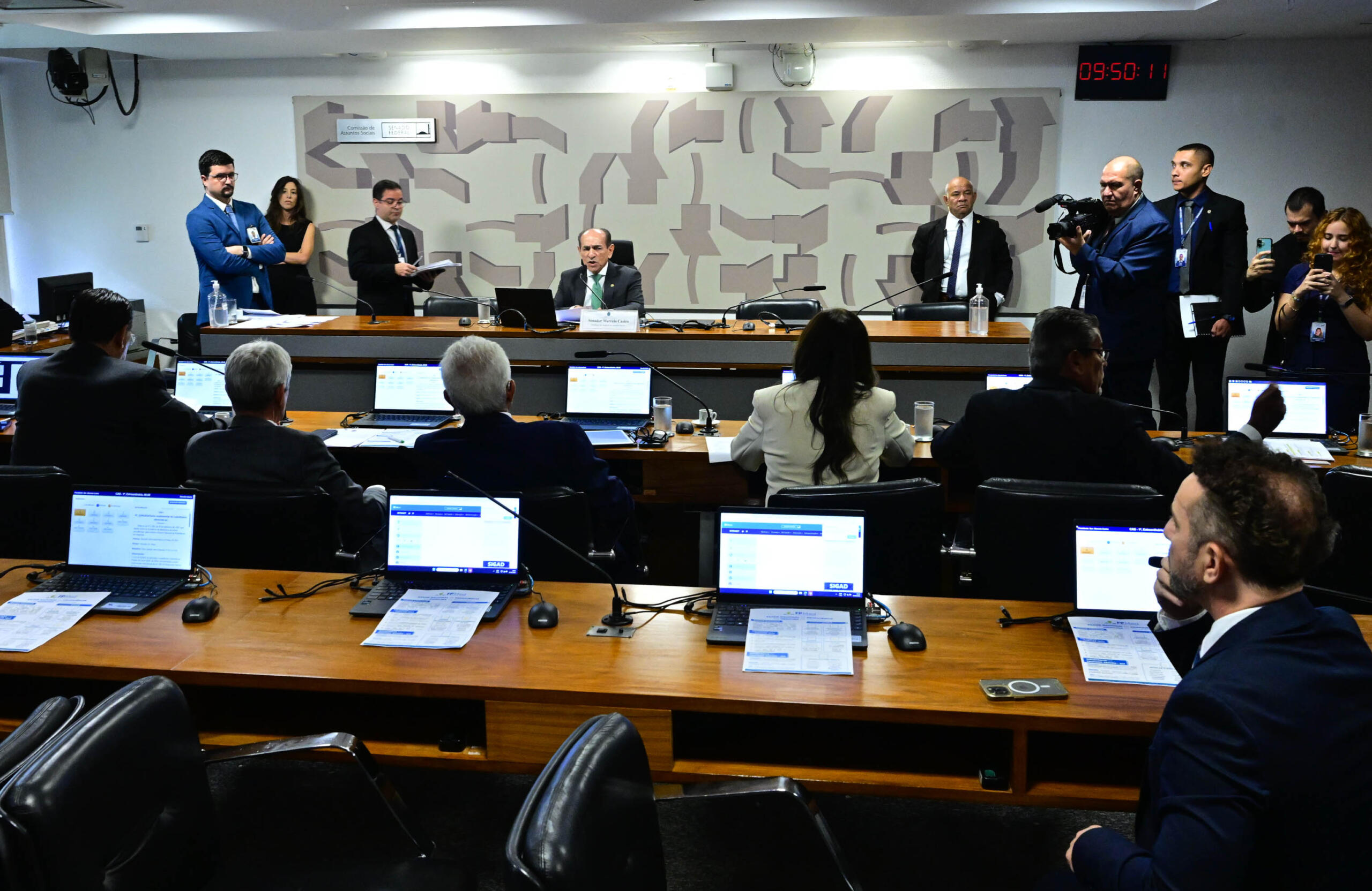 Senado Federal Aprova Exame Nacional de Proficiência em Medicina